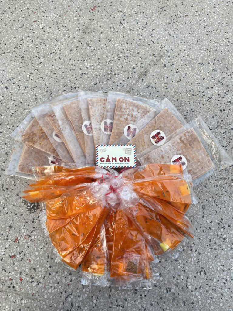 các loại bánh tráng túi lẻ nhà Hẻm Food