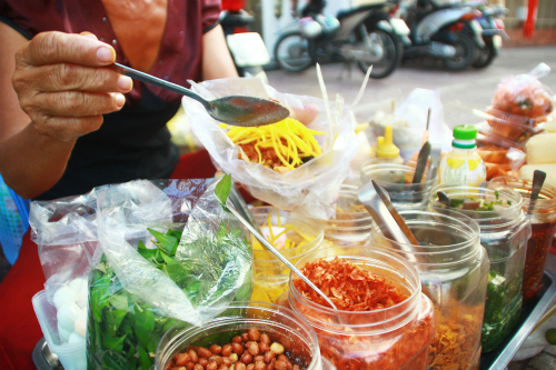 Bánh Tráng Và Tuổi Thơ Bánh Tráng Đường Phố